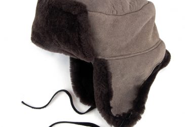 Sheepskin trapper in brown