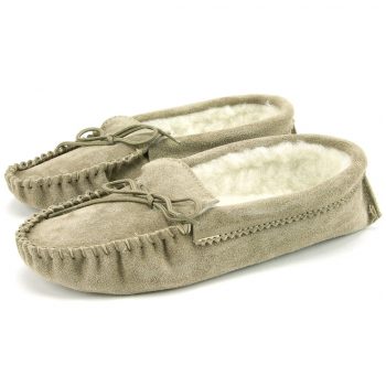 Beige lambswool lined moccasins with sole