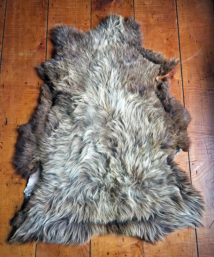 trimmed sheepskin with offcuts