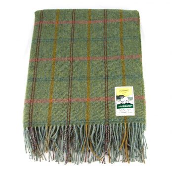Glencroft green wool travel rug flat