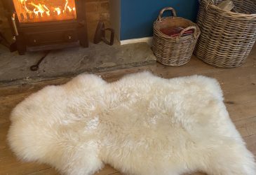 Snowman British sheepskin rug