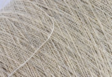 Clapdale Wool on a 3kg cone - cream nep yarn for weaving